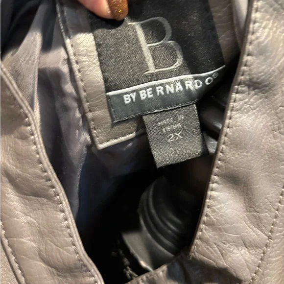 Bernardo Women's Silver Faux Leather Jacket - Picture 5 of 5
